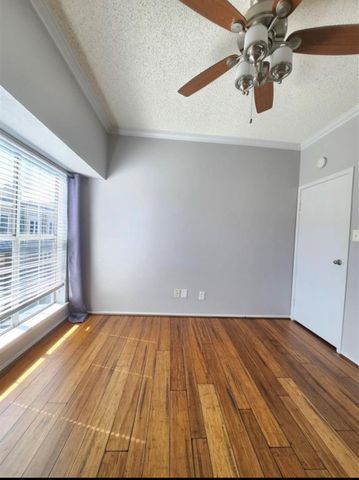 921 Marine Drive 311, Galveston, TX 77550