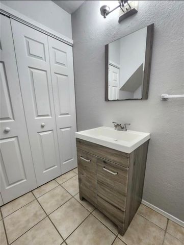 921 Marine Drive 311, Galveston, TX 77550