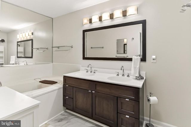 44039 KINGS ARMS SQ, Ashburn, VA 20147