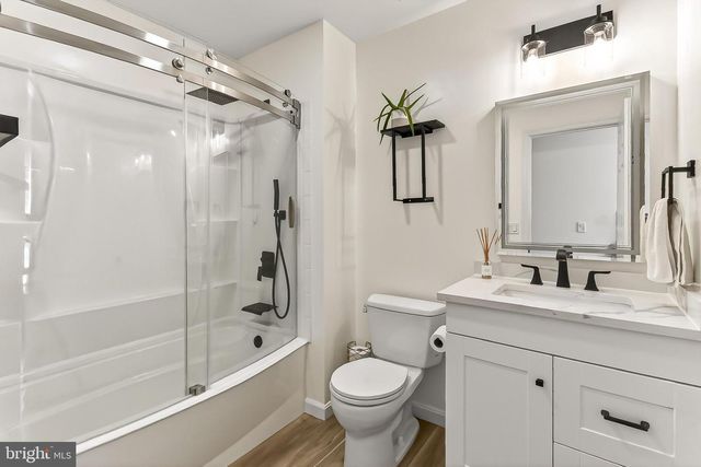 44039 KINGS ARMS SQ, Ashburn, VA 20147