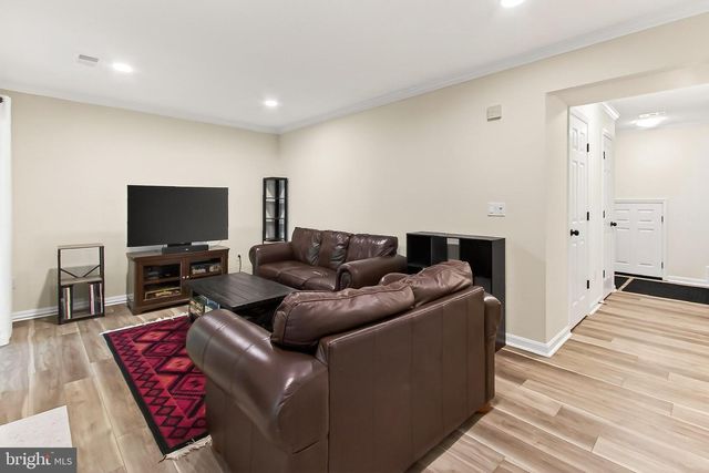 44039 KINGS ARMS SQ, Ashburn, VA 20147