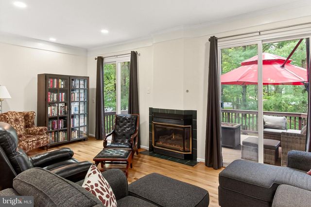 44039 KINGS ARMS SQ, Ashburn, VA 20147