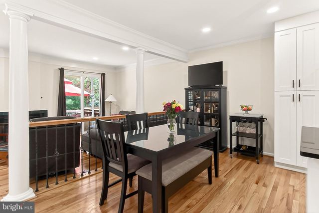 44039 KINGS ARMS SQ, Ashburn, VA 20147