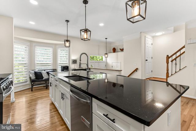 44039 KINGS ARMS SQ, Ashburn, VA 20147