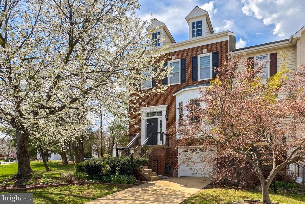 44039 KINGS ARMS SQ, Ashburn, VA 20147