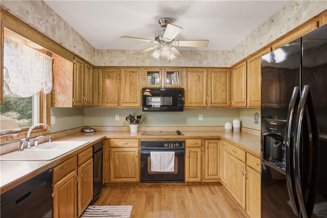 748 S Peculiar Drive, Peculiar, MO 64078