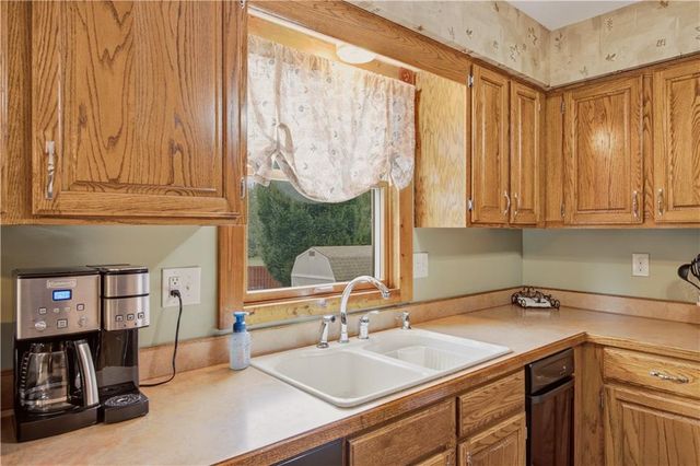 748 S Peculiar Drive, Peculiar, MO 64078