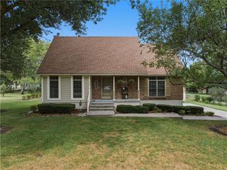 748 S Peculiar Drive, Peculiar, MO 64078