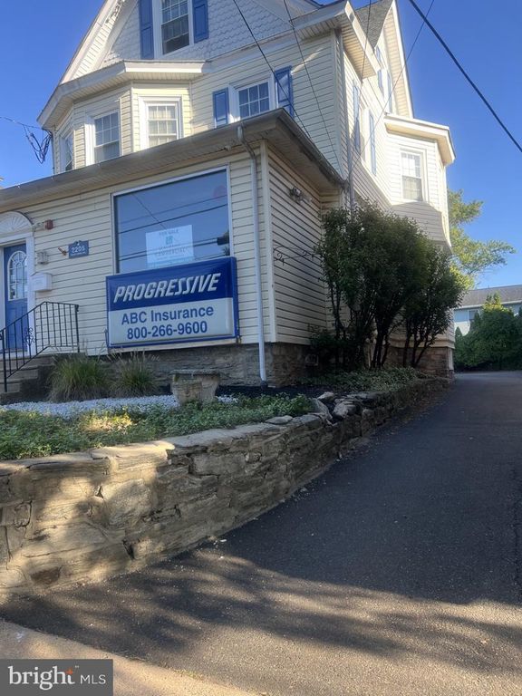 2205 MOUNT CARMEL AVE, Glenside, PA 19038