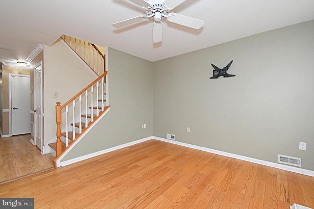 82 HONEY LOCUST LN, Newtown, PA 18940