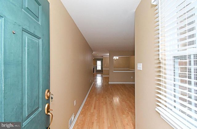 82 HONEY LOCUST LN, Newtown, PA 18940