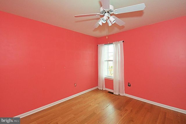 82 HONEY LOCUST LN, Newtown, PA 18940