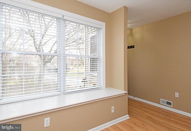 82 HONEY LOCUST LN, Newtown, PA 18940