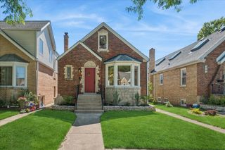 5905 N Melvina Avenue, Chicago, IL 60646