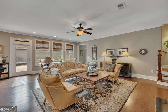 246 Somerset Circle, Woodstock, GA 30189