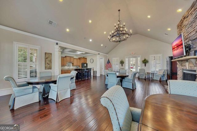 246 Somerset Circle, Woodstock, GA 30189