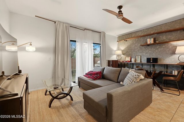 4152 N Fortune Loop, Tucson, AZ 85719