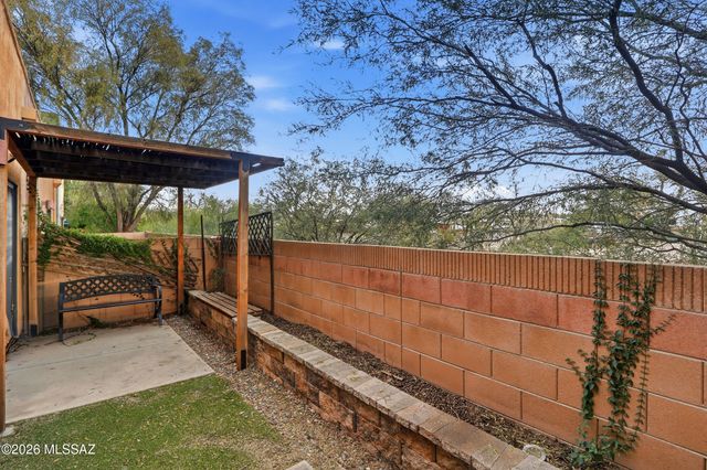 4152 N Fortune Loop, Tucson, AZ 85719