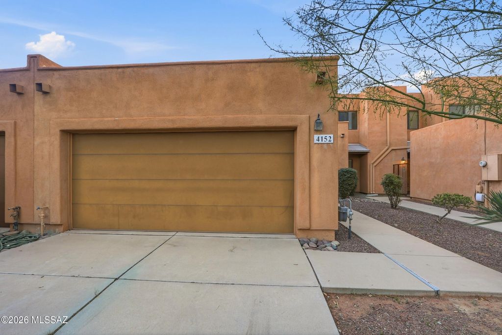 4152 N Fortune Loop, Tucson, AZ 85719