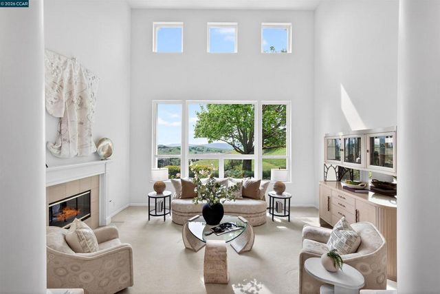 3643 Country Club Ter, Danville, CA 94506