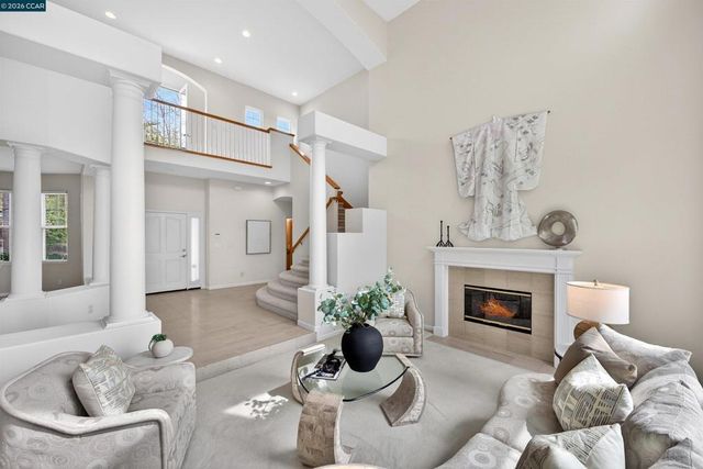 3643 Country Club Ter, Danville, CA 94506