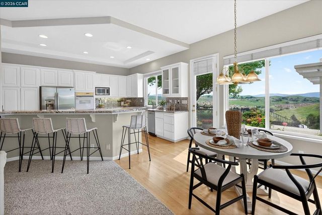 3643 Country Club Ter, Danville, CA 94506