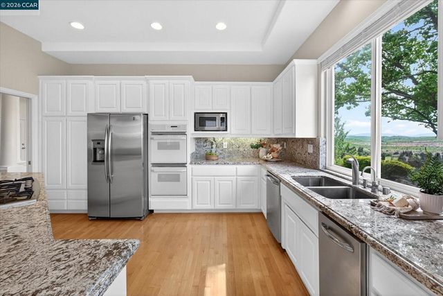 3643 Country Club Ter, Danville, CA 94506