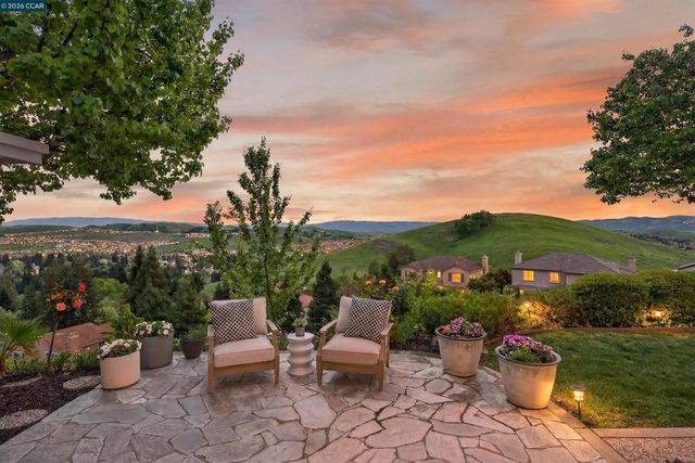 3643 Country Club Ter, Danville, CA 94506