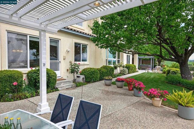 3643 Country Club Ter, Danville, CA 94506