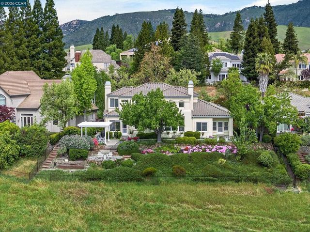 3643 Country Club Ter, Danville, CA 94506