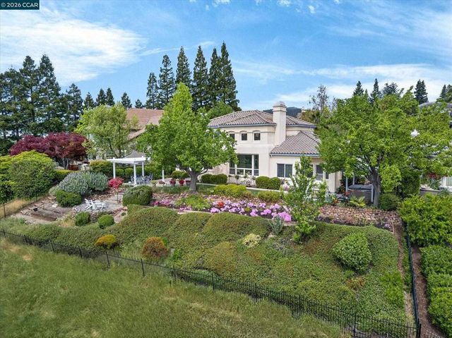 3643 Country Club Ter, Danville, CA 94506