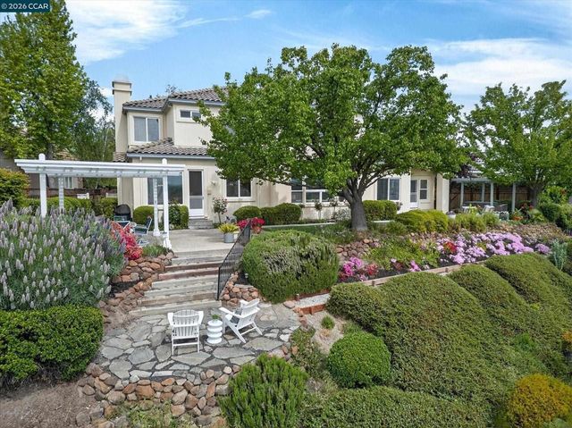 3643 Country Club Ter, Danville, CA 94506