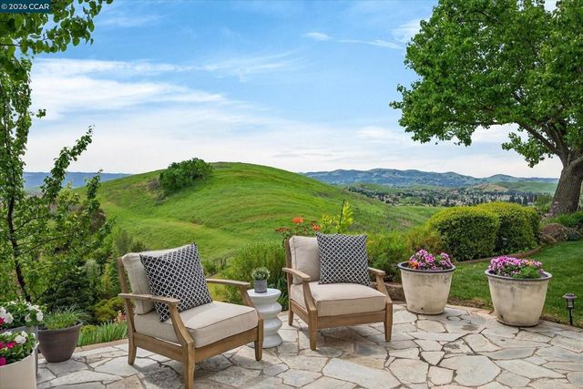 3643 Country Club Ter, Danville, CA 94506