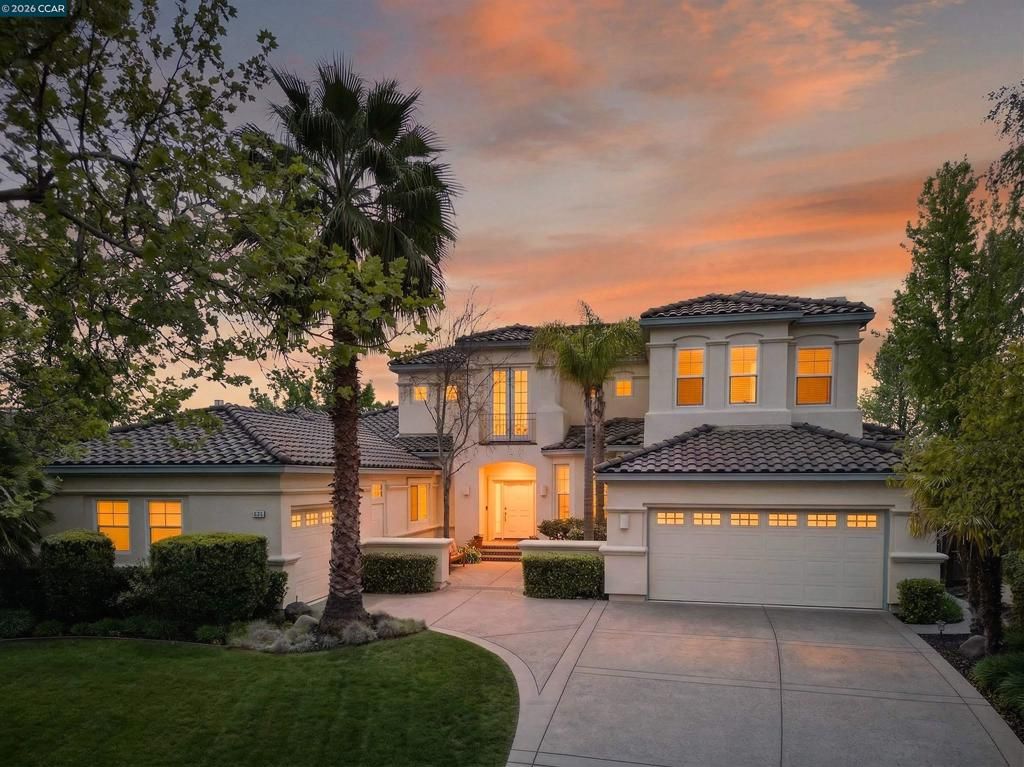 3643 Country Club Ter, Danville, CA 94506