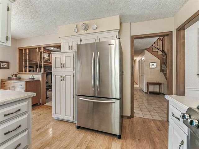 10560 Noland Road, Overland Park, KS 66215