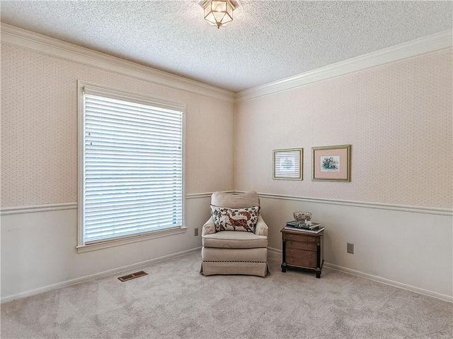10560 Noland Road, Overland Park, KS 66215