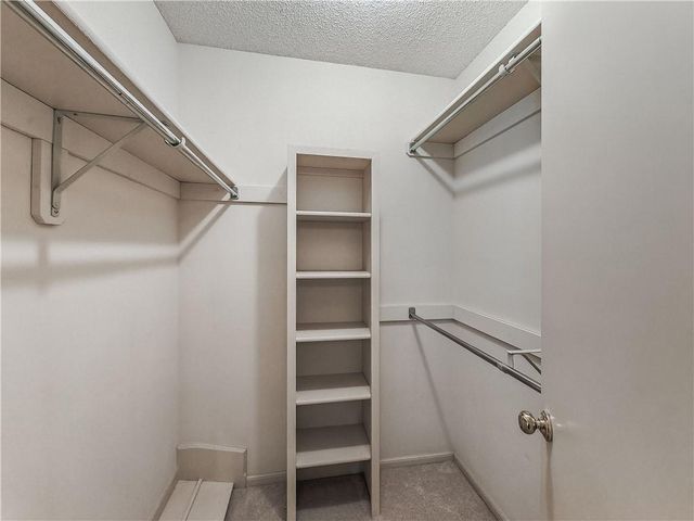 10560 Noland Road, Overland Park, KS 66215