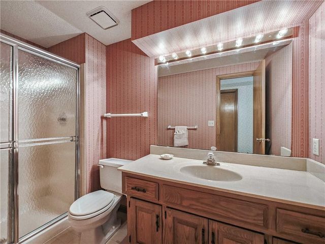10560 Noland Road, Overland Park, KS 66215