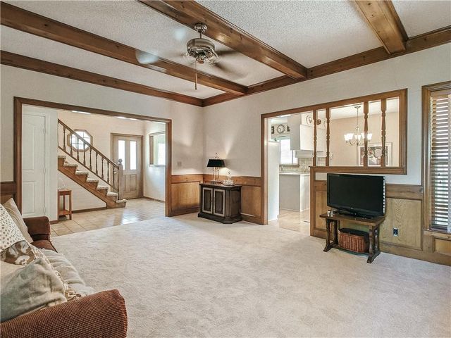 10560 Noland Road, Overland Park, KS 66215