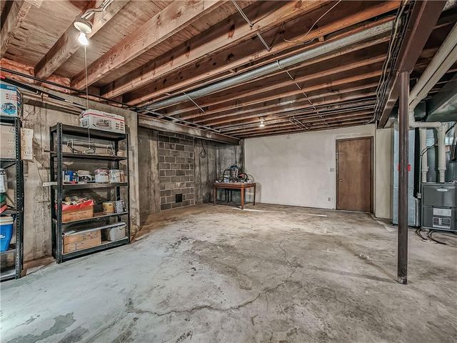 10560 Noland Road, Overland Park, KS 66215