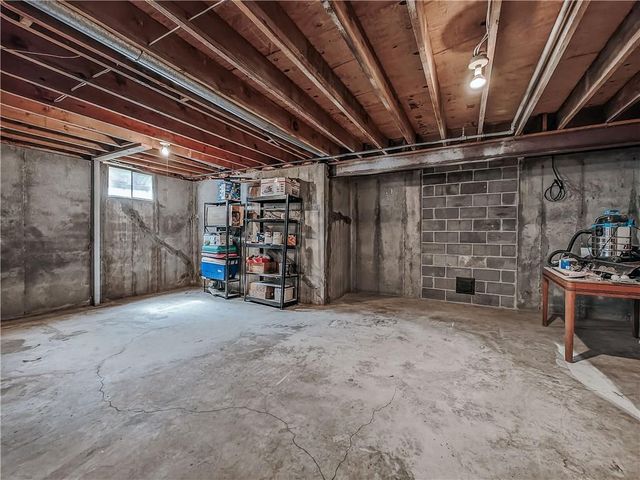 10560 Noland Road, Overland Park, KS 66215