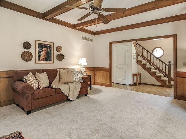 10560 Noland Road, Overland Park, KS 66215