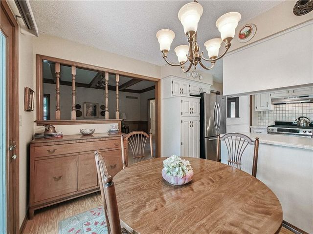 10560 Noland Road, Overland Park, KS 66215