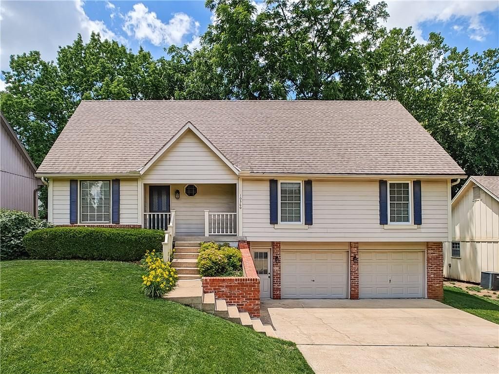 10560 Noland Road, Overland Park, KS 66215