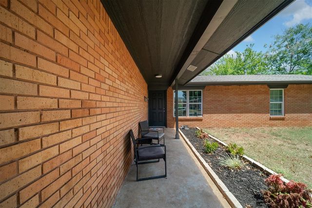 225 Allenhurst Avenue, Oklahoma City, OK 73114