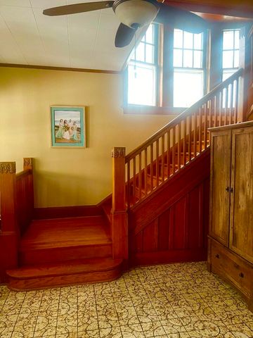920 E Cleveland Avenue, Hobart, IN 46342