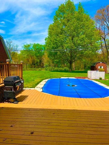 920 E Cleveland Avenue, Hobart, IN 46342