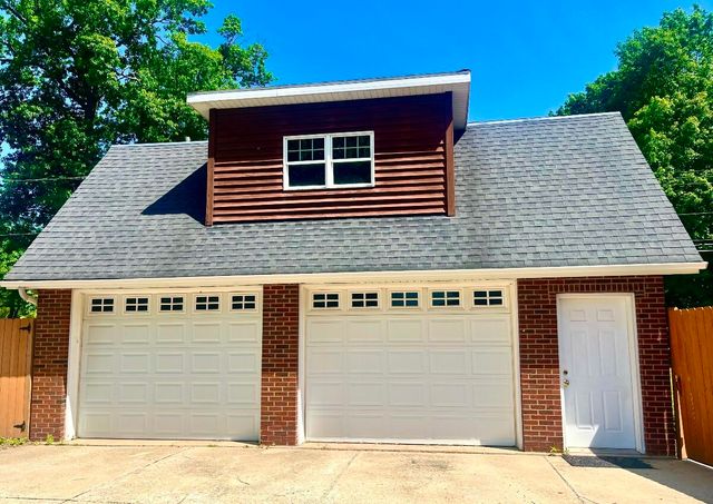 920 E Cleveland Avenue, Hobart, IN 46342