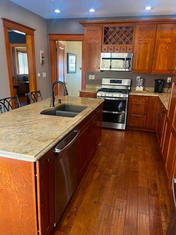 920 E Cleveland Avenue, Hobart, IN 46342