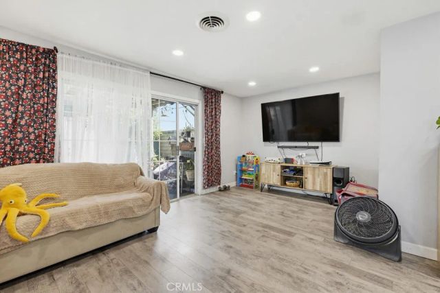 7194 Santa Isabel, Buena Park, CA 90620